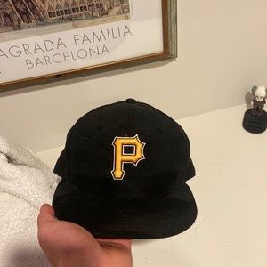 Pittsburg Pirates fitted baseball hat